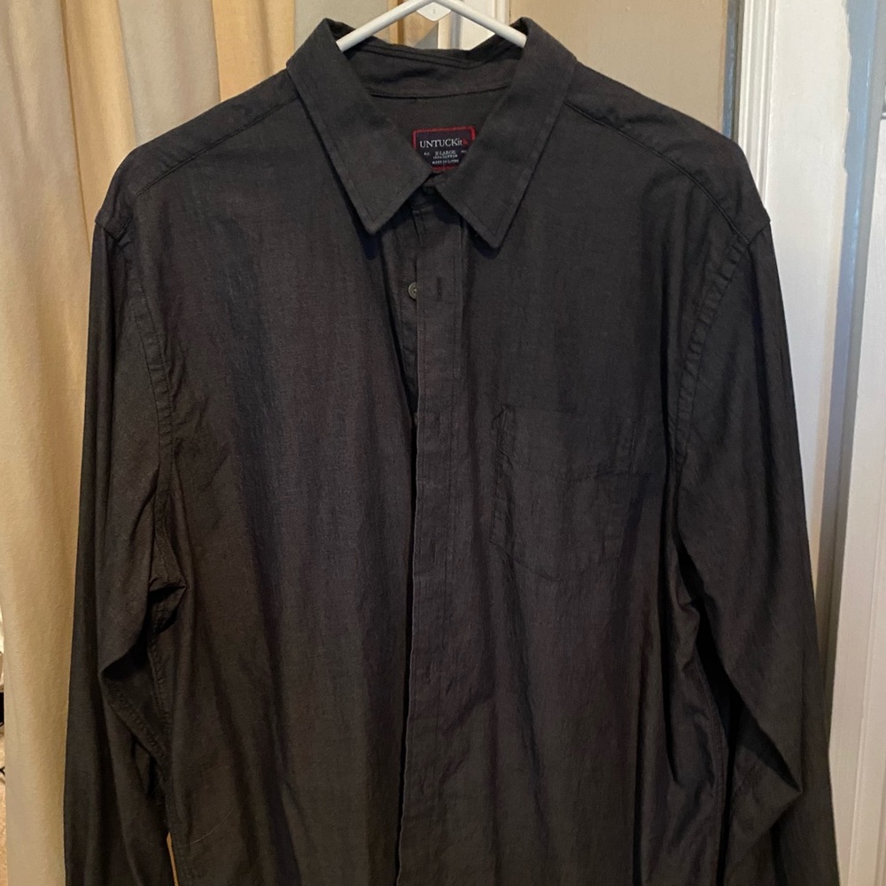 Men’s long sleeved UNTUCKit shirt